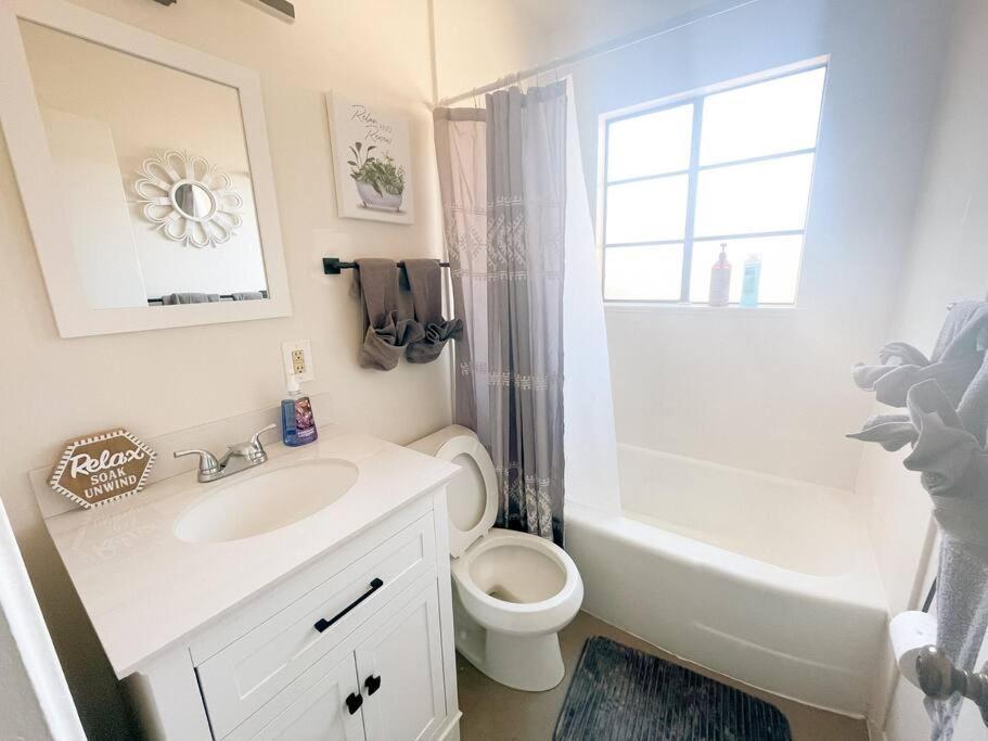 Pet Friendly! Private Casita In Nob Hill Villa Albuquerque Kültér fotó